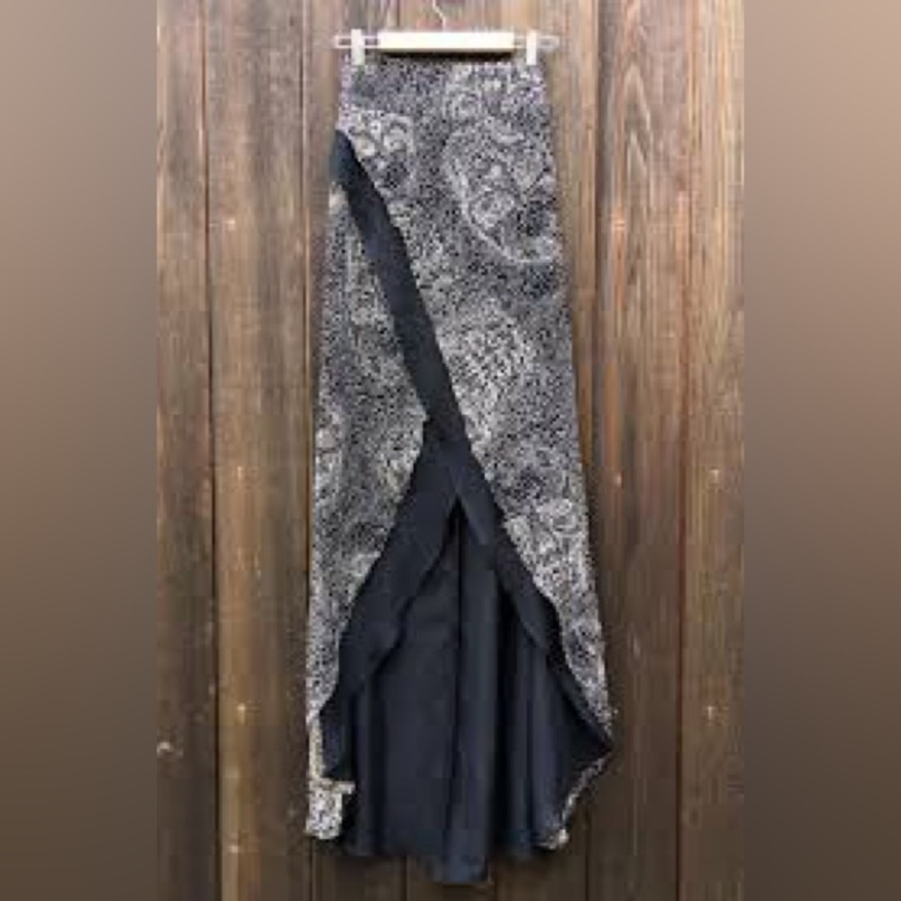 ⚫️Stolen Girlfriends Club waterfall maxi Paisley skirt⚫️